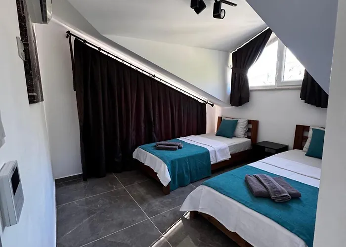 Sayir 2 Premium Villa's