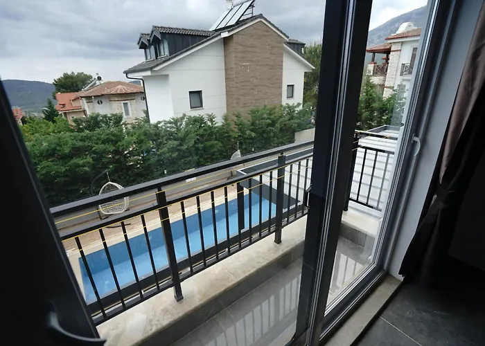 Vila Sayir 2 Premium Villa's *